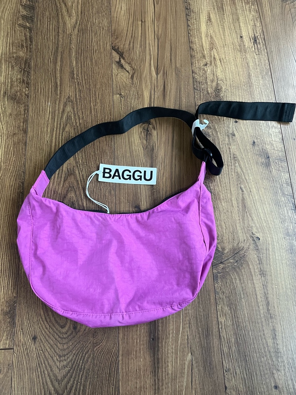 BAGGU Extra Pink Medium Crescent BNWT - Picture 2 of 9